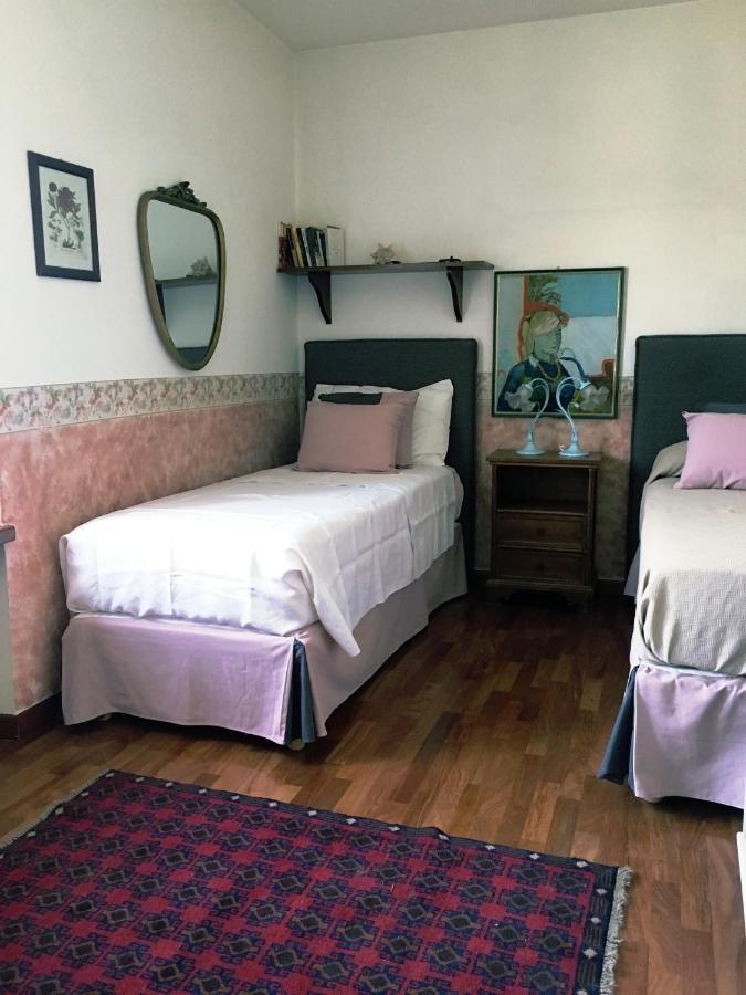 Una Casa Di Campagna 多索博诺 外观 照片